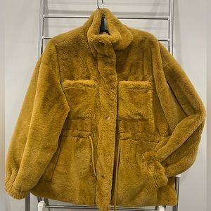 Teddy jacket. Very warm and comfortable. Size S, good also for M.